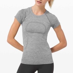Lululemon Swiftly Tech Short Sleeve 2.0
Slate / White (First Release)